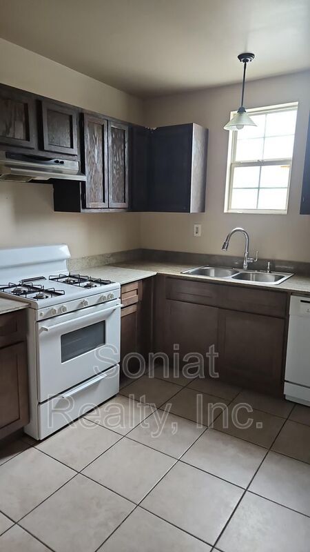 This Unit Is A Must See!! property image