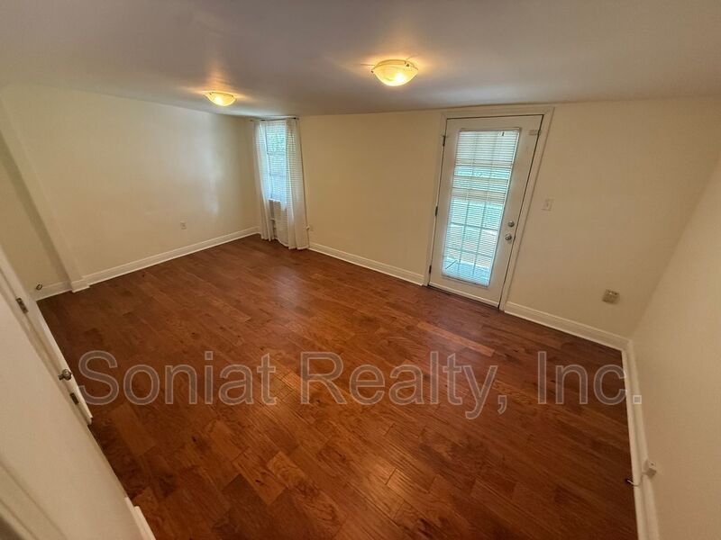 Spacious 3BR Home with Historic Character in Algiers Point property image