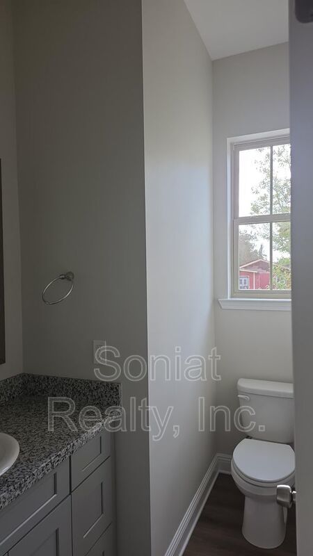 Accepts Vouchers Welcome! -Lower Ninth Ward Double property image