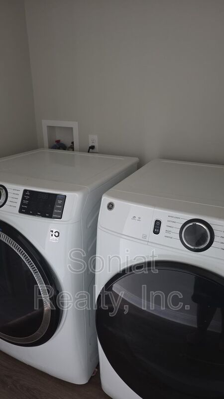 Accepts Vouchers Welcome! -Lower Ninth Ward Double property image