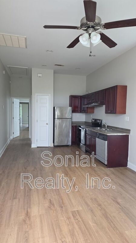 Accepts Vouchers-Upper Ninth Ward Double Available property image