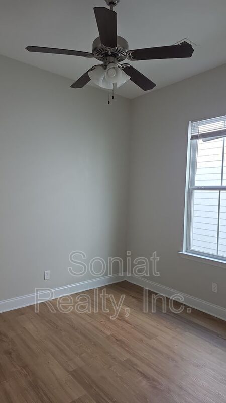 Accepts Vouchers-Upper Ninth Ward Double Available property image