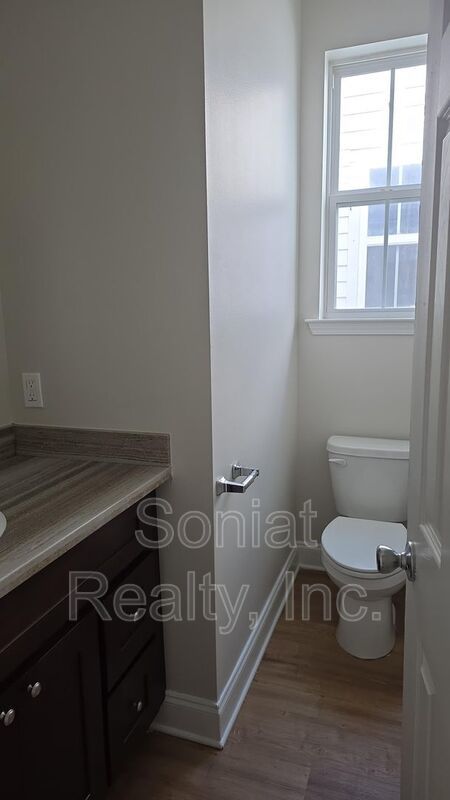 Accepts Vouchers-Upper Ninth Ward Double Available property image