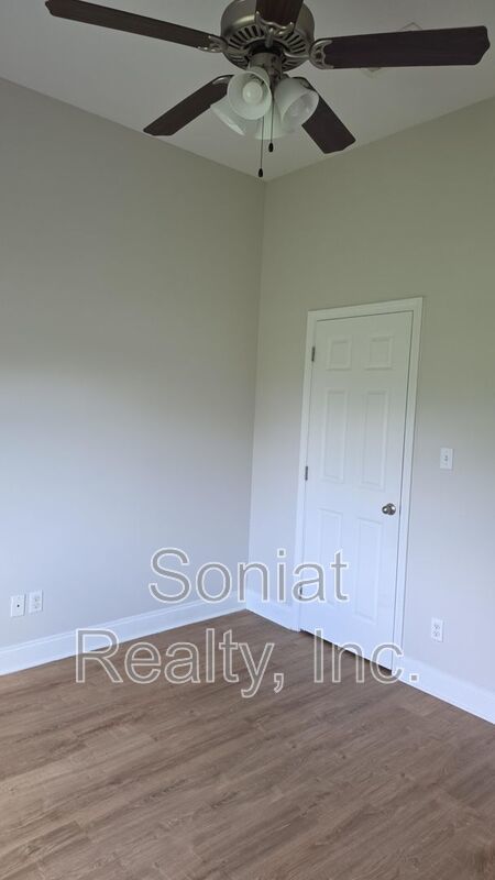 Accepts Vouchers-Upper Ninth Ward Double Available property image