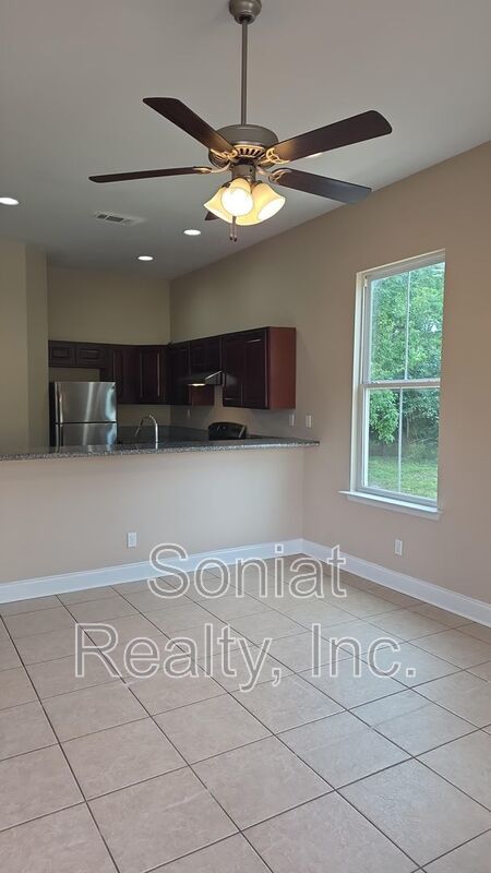 Accepts Vouchers property image
