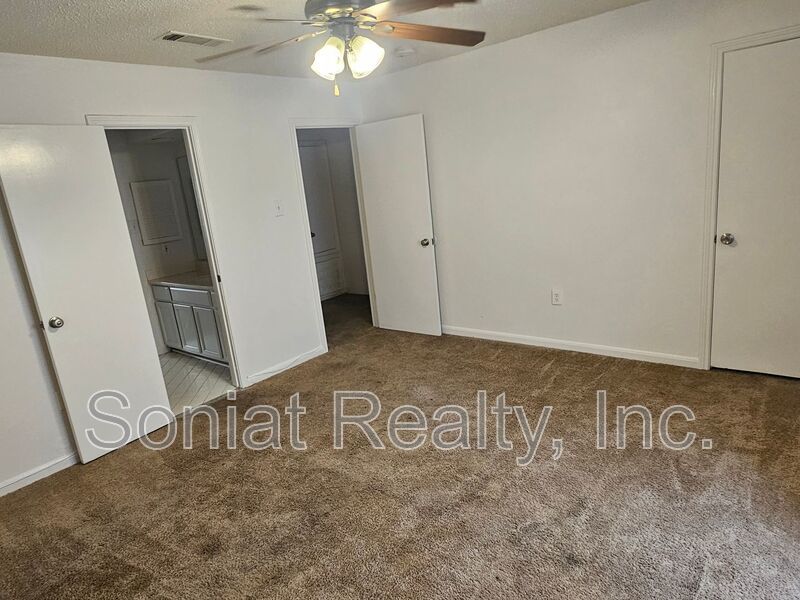 Uptown near St. Charles Ave.- Housing Choice Voucher Accepted property image