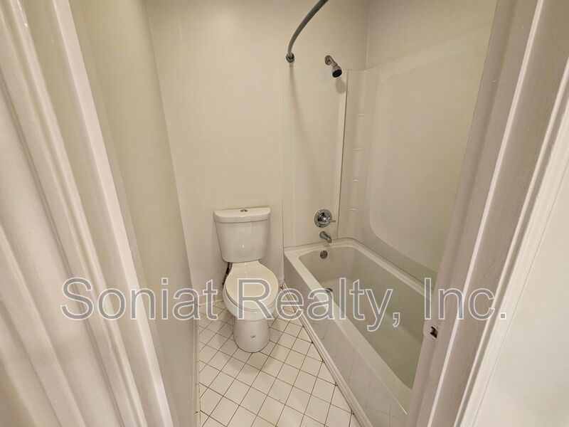 Uptown near St. Charles Ave.- Housing Choice Voucher Accepted property image