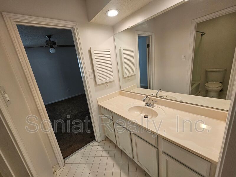 Uptown near St. Charles Ave.- Housing Choice Voucher Accepted property image