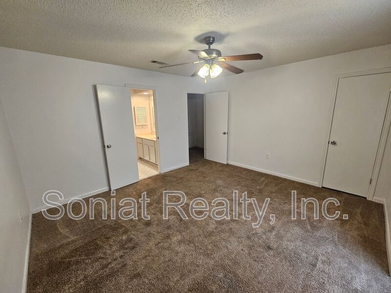Uptown near St. Charles Ave.- Housing Choice Voucher Accepted property image