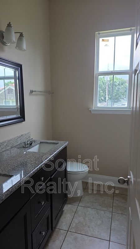 Accepts Vouchers-Welcome to Dixon Neighborhood property image