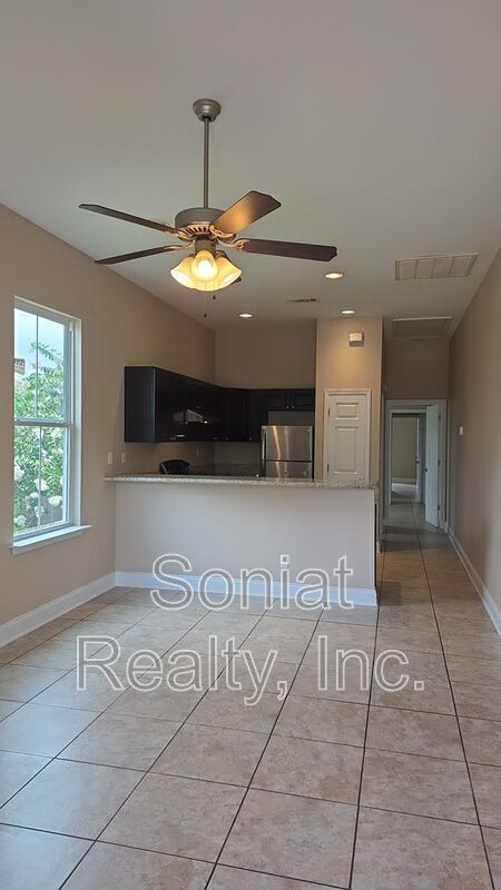 Accepts Vouchers-Welcome to Dixon Neighborhood property image