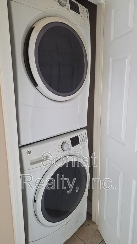 Accepts Vouchers-Welcome to Dixon Neighborhood property image