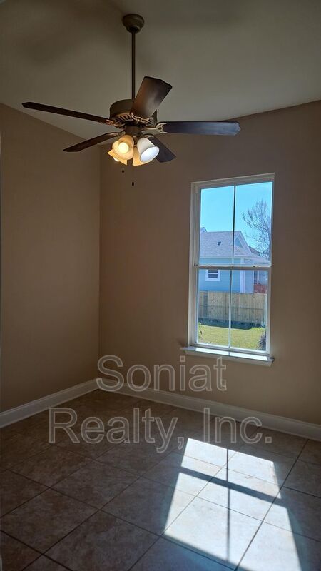 Accepts Voucher-Welcome to the Dixon Neighborhood property image