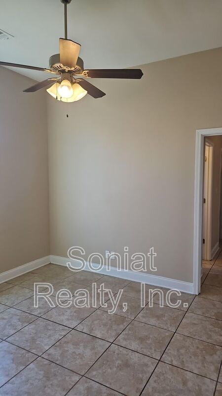 Accepts Voucher-Welcome to the Dixon Neighborhood property image
