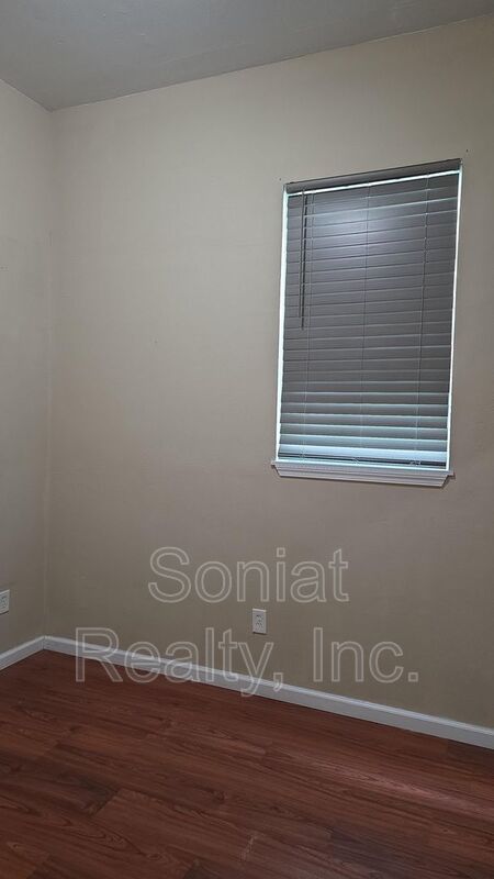 Lower Garden District Apartment Available property image