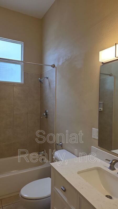 Lower Garden District Apartment Available property image