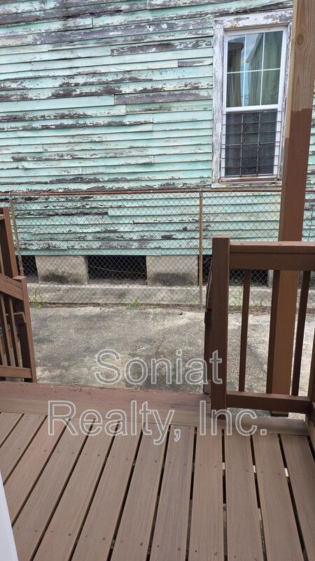 Lower Garden District Apartment Available property image