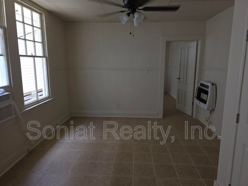 4bd 1 ba mid city shotgun double property image