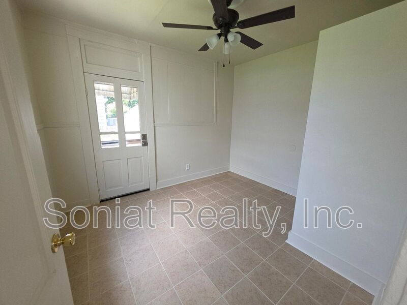 4bd 1 ba mid city shotgun double property image