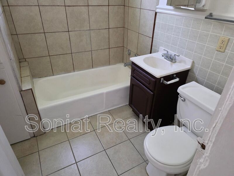 2 bedroom 1 bath shotgun mid city double property image