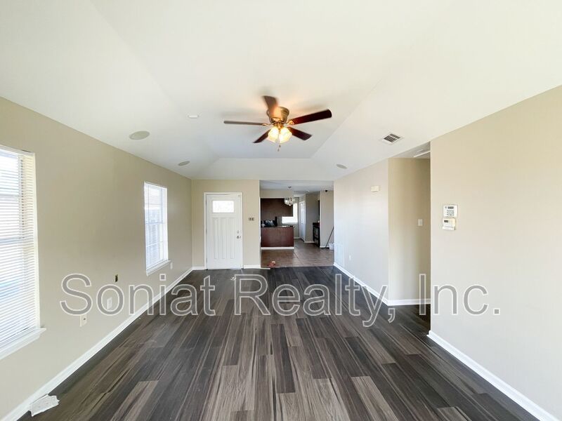 Accepts Vouchers - Spacious 3 Bedroom 2 Bath. property image