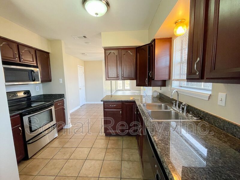 Accepts Vouchers - Spacious 3 Bedroom 2 Bath. property image
