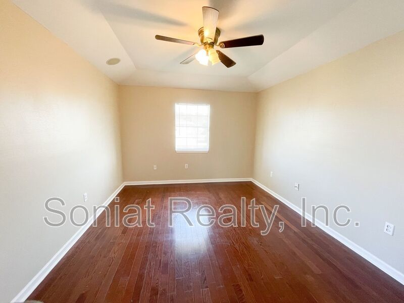 Accepts Vouchers - Spacious 3 Bedroom 2 Bath. property image