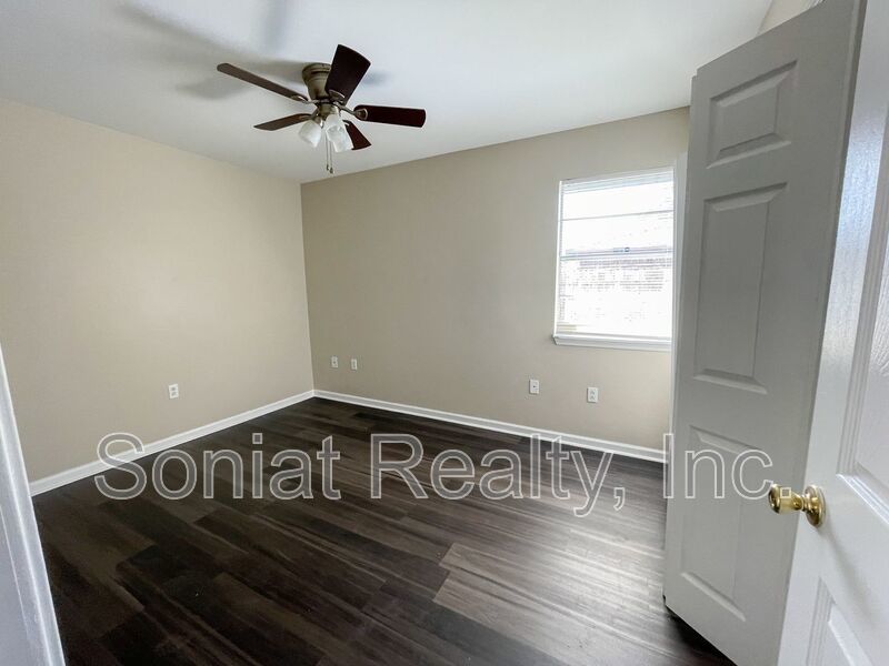 Accepts Vouchers - Spacious 3 Bedroom 2 Bath. property image