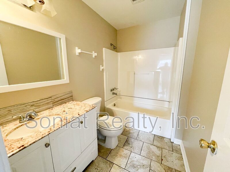 Accepts Vouchers - Spacious 3 Bedroom 2 Bath. property image