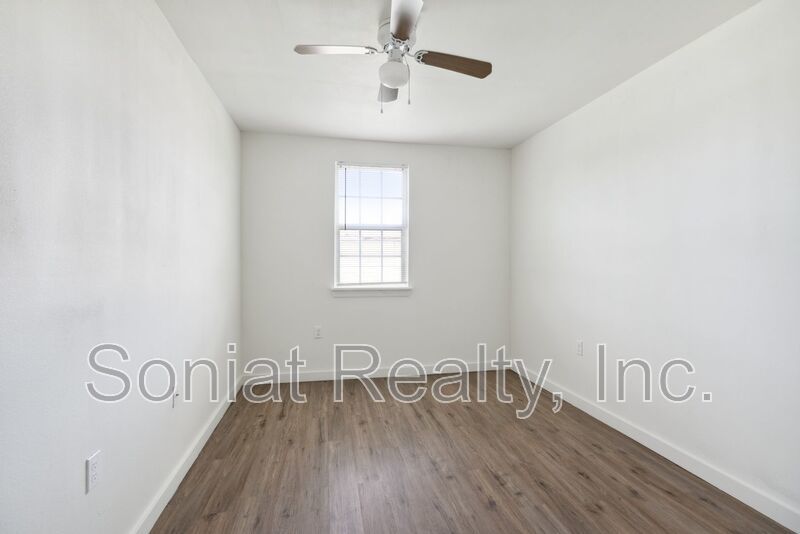 Room to Breathe: Spacious 3BR Townhome Living property image