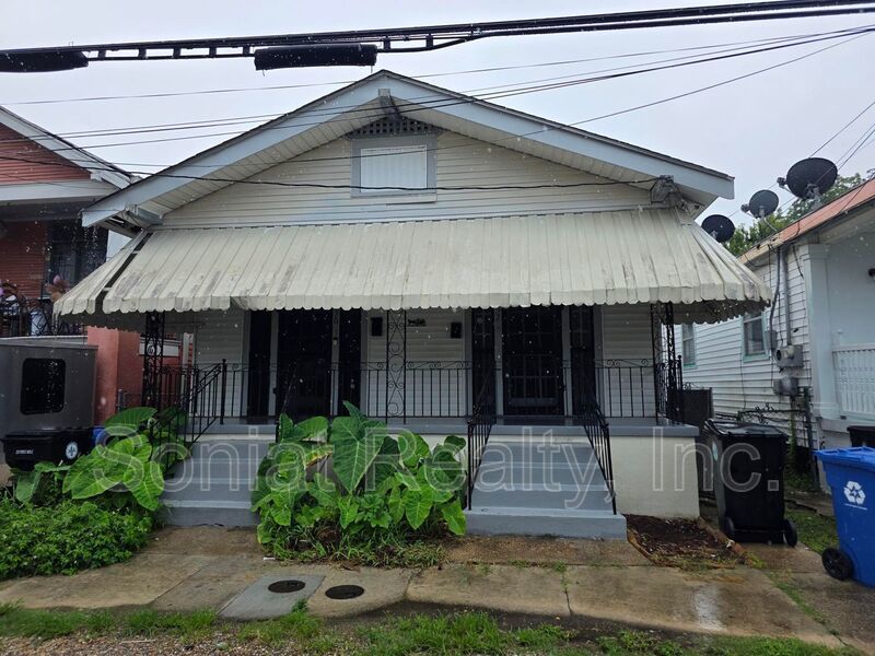 2 bedroom 1 bath shotgun mid city double property image