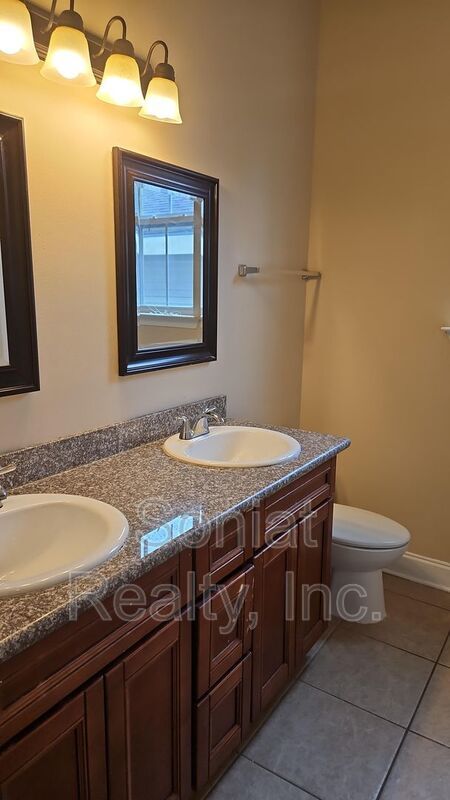 Accepts Vouchers property image