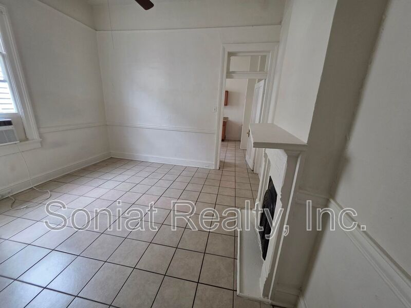 3bd 1 ba shotgun style mid city double property image