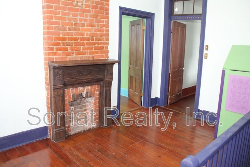 Balcony Living on Magazine Street — 3BR in the Heart of Uptown NOLA property image