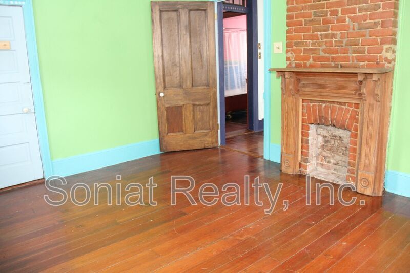 Balcony Living on Magazine Street — 3BR in the Heart of Uptown NOLA property image
