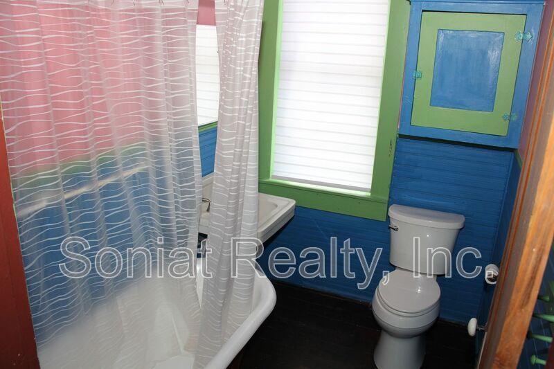 Balcony Living on Magazine Street — 3BR in the Heart of Uptown NOLA property image