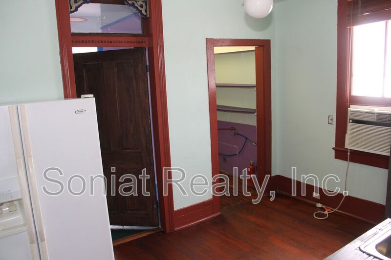 Balcony Living on Magazine Street — 3BR in the Heart of Uptown NOLA property image