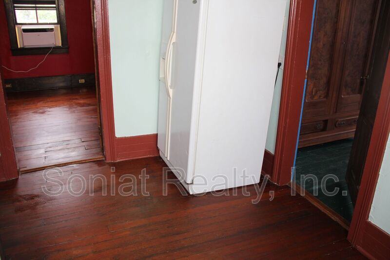 Balcony Living on Magazine Street — 3BR in the Heart of Uptown NOLA property image