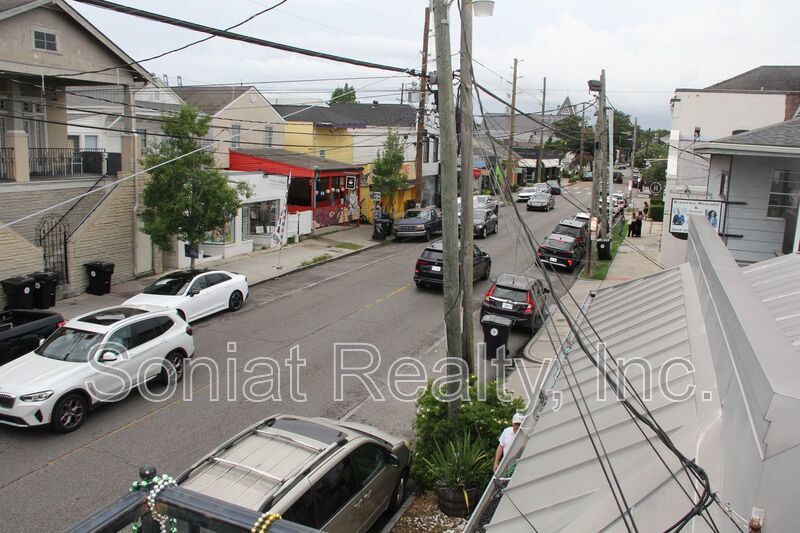 Balcony Living on Magazine Street — 3BR in the Heart of Uptown NOLA property image