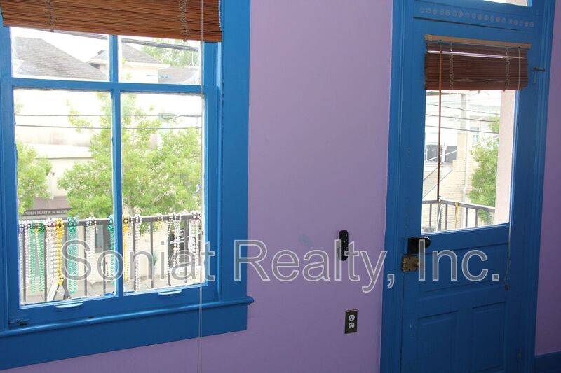 Balcony Living on Magazine Street — 3BR in the Heart of Uptown NOLA property image