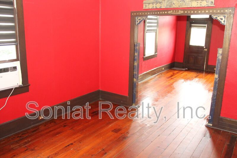 Balcony Living on Magazine Street — 3BR in the Heart of Uptown NOLA property image