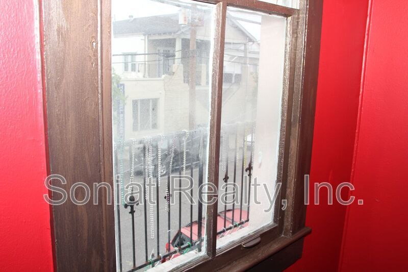 Balcony Living on Magazine Street — 3BR in the Heart of Uptown NOLA property image