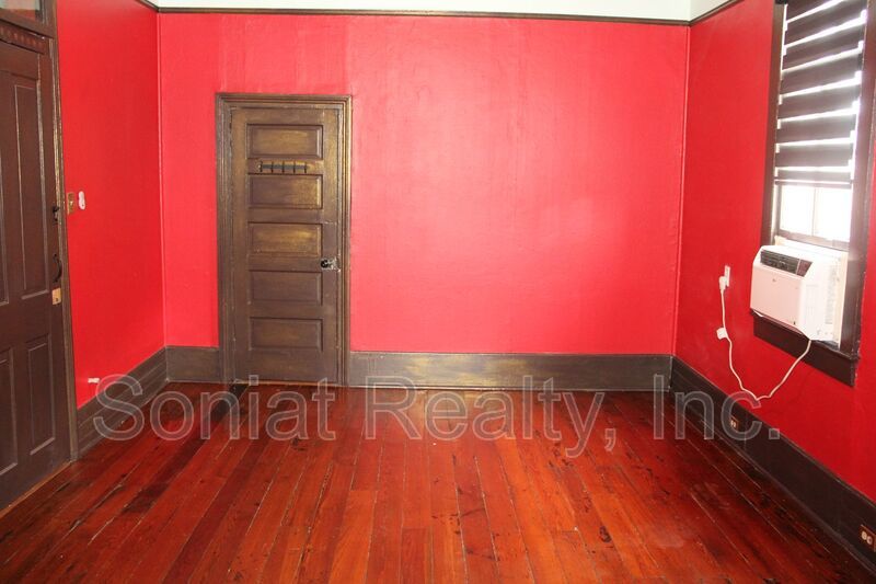 Balcony Living on Magazine Street — 3BR in the Heart of Uptown NOLA property image