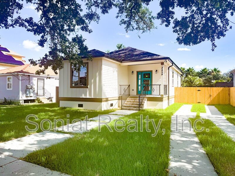 Beautifully Newly Constructed 3 bed 2 bath Single Family Home property image