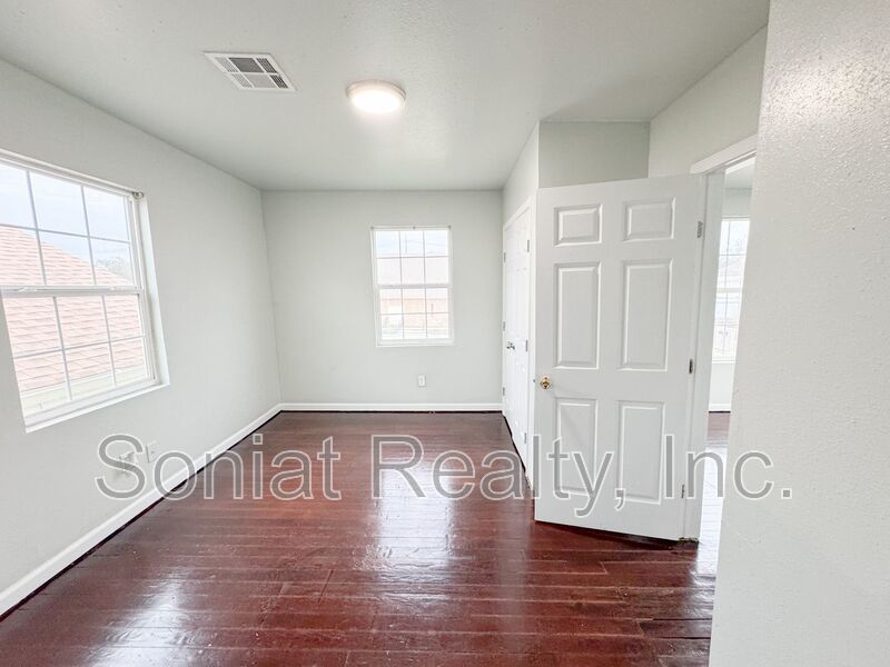 Vouchers Accepted-Spacious 3-Bedroom Home with Modern Amenities and Convenient Location property image