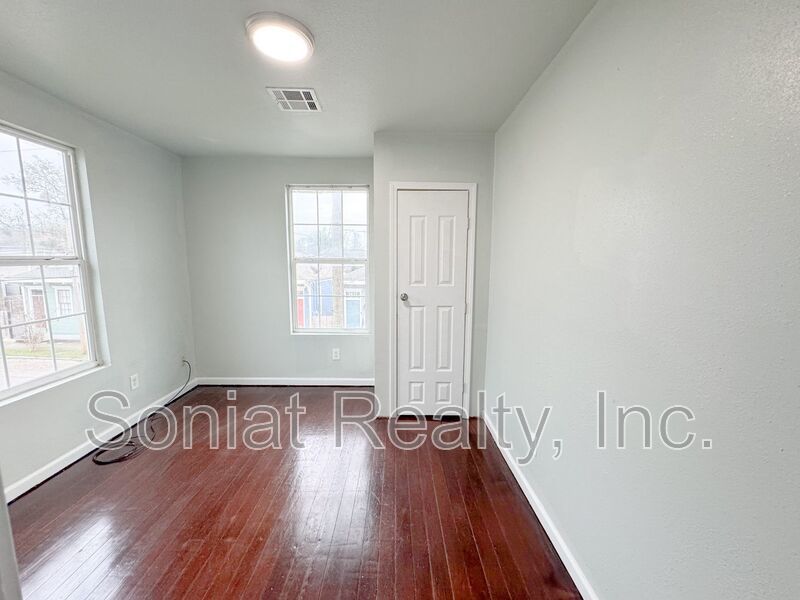 Vouchers Accepted-Spacious 3-Bedroom Home with Modern Amenities and Convenient Location property image