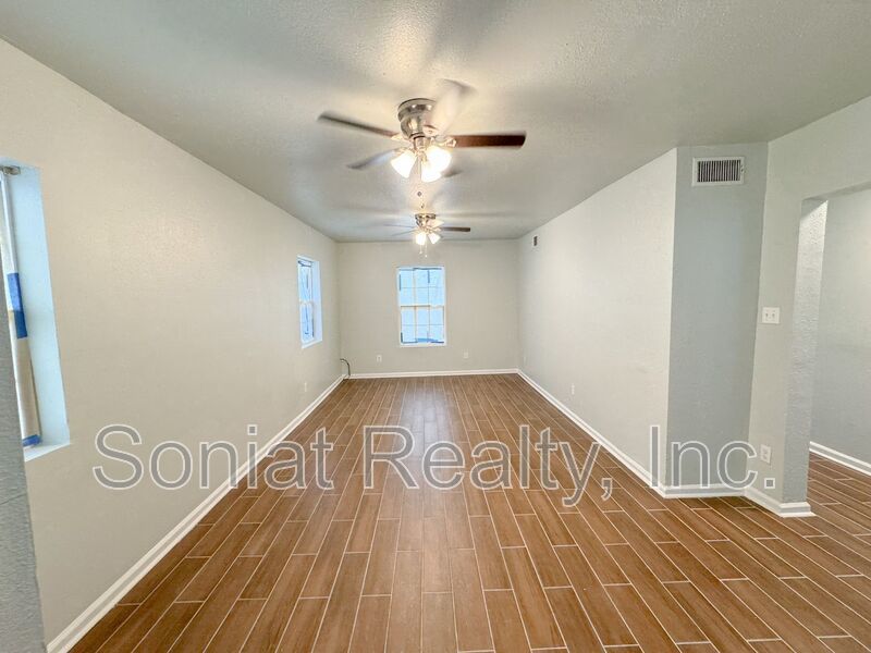 Vouchers Accepted-Spacious 3-Bedroom Home with Modern Amenities and Convenient Location property image