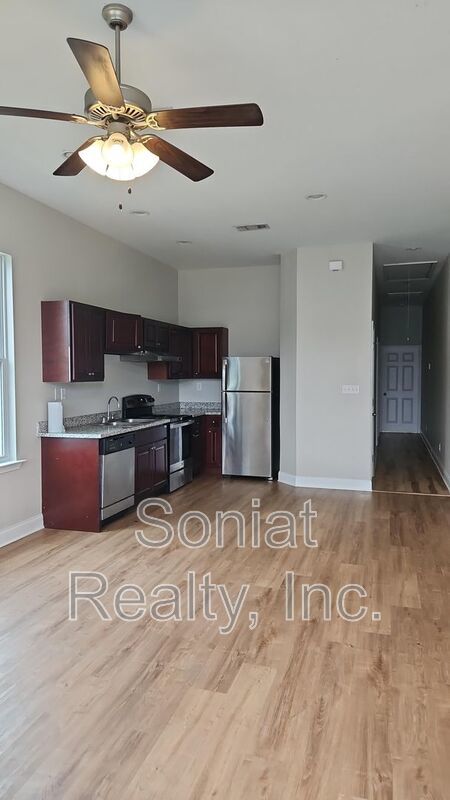 Vouchers Accepted-Charming 9th Ward property image