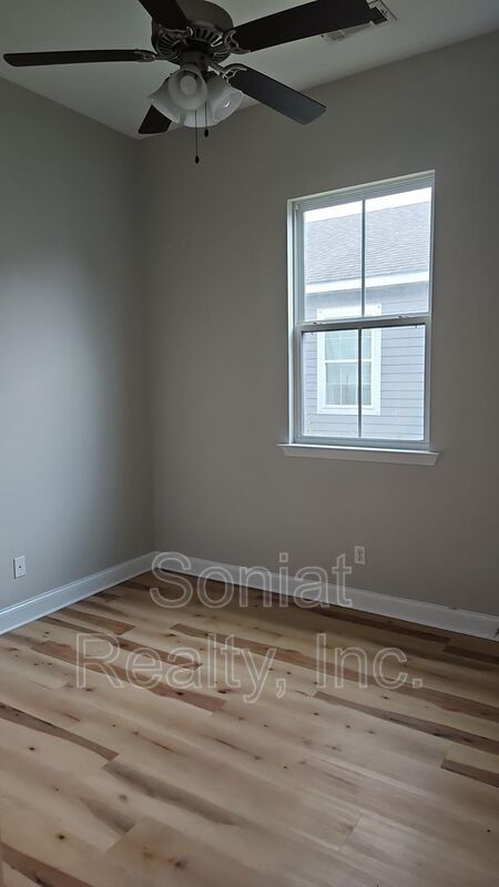 Vouchers Accepted-Charming 9th Ward property image