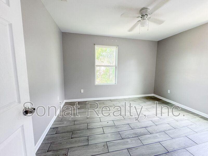 Vouchers Accepted-Large 3 bedroom 2.5 Bath Apartment property image